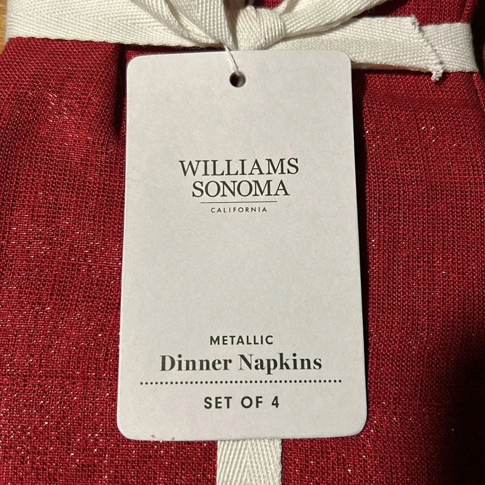 Williams Sonoma Red Metallic set of 4 Dinner Napkins BNWT